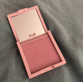 KYLIE PRESSED BLUSH POWDER 10G 335 BADDIE ON THE BLOCK